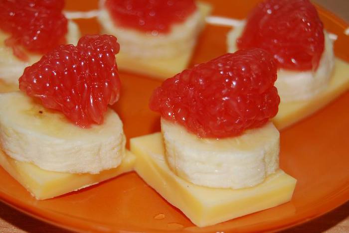 Закуска Grapechees 
