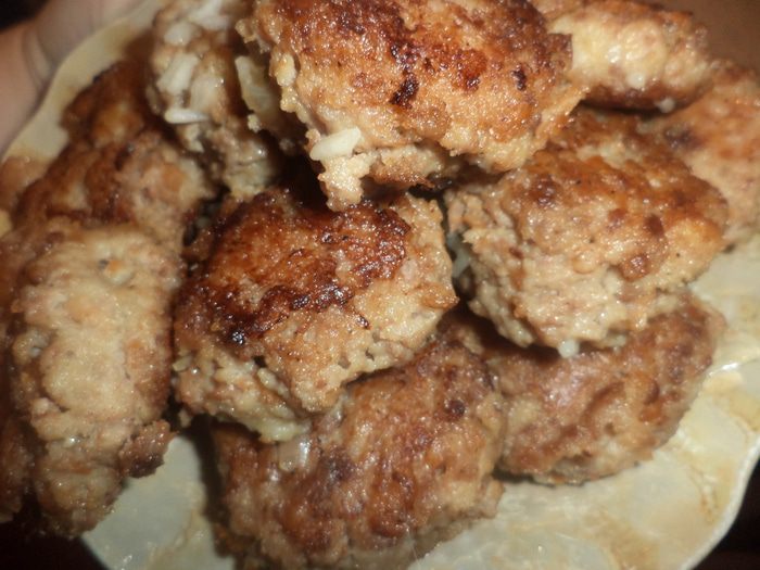 Пряный рис с овощами и фрикадельками