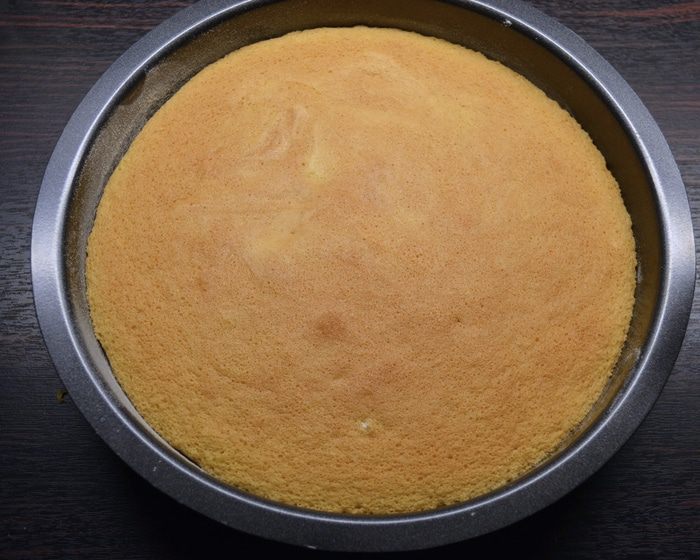 Блинный торт с бананами и шоколадным муссом