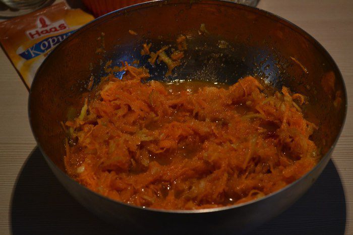 Морковно-яблочный кекс