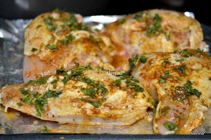 Куриные грудки под соусом пири-пири