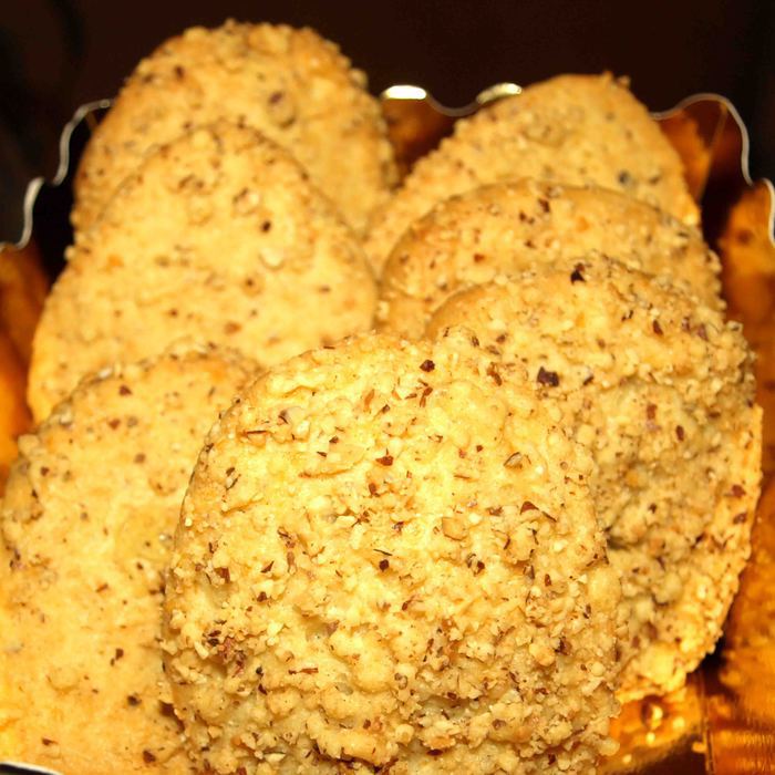 Сырное печенье с миндалем