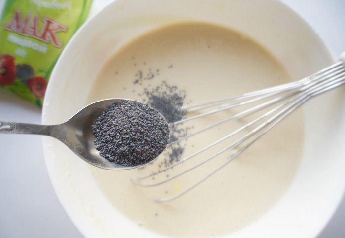 Заварные лимонные блины с маком