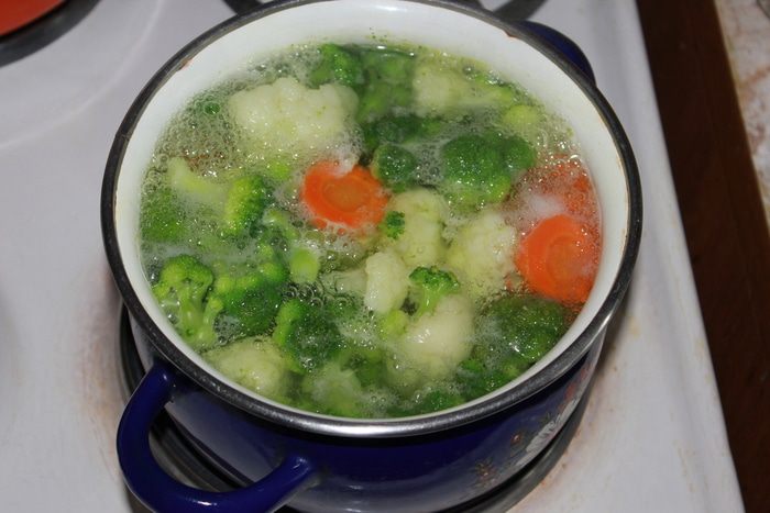Итальянская фриттата (рыбный омлет с овощами)