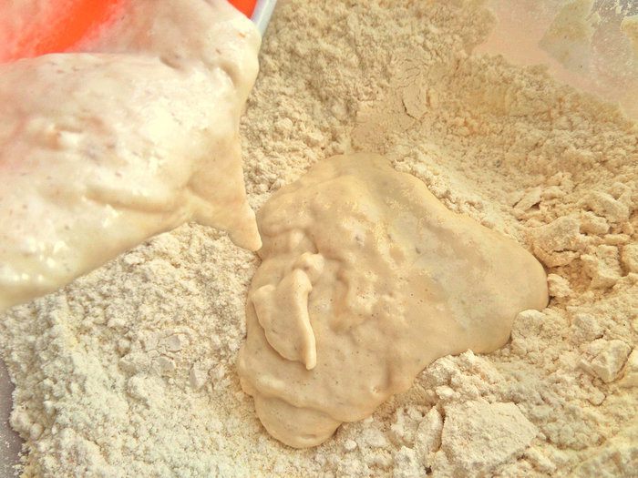 Пирог из булочек с арахисовой пастой и яблоками