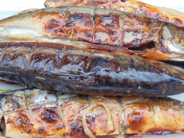 Маринованная скумбрия на гриле