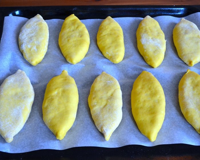 Пирожки духовые с тунцом