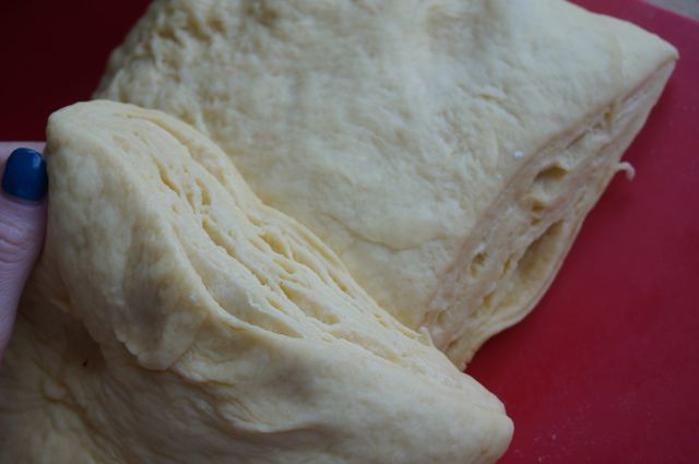 Воздушные рогалики с хрустящей ореховой начинкой (Українськи страви)