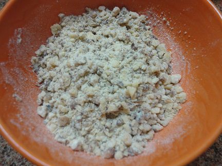 Ореховый чизкейк с карамельным соусом