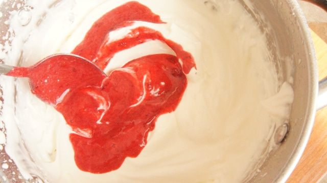 Торт «Шоколадно-вишневый купол»