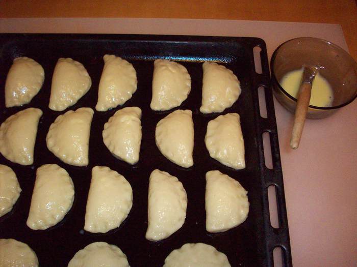 Мои сочни из рассольного теста