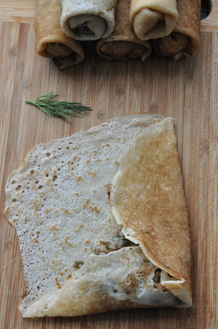 Постные блинчики с гречкой и морской капустой