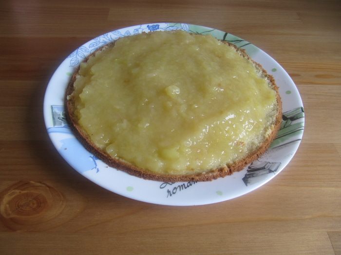 Яблочный торт-пирог с корицей