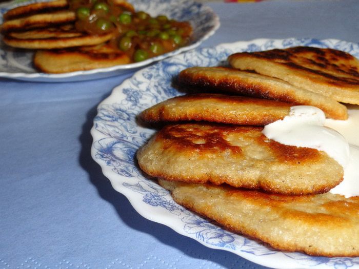 Блины на пиве с зеленым горошком