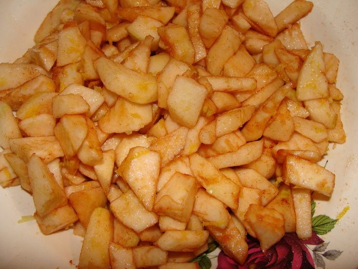 Пирожки с яблочно-лимонной начинкой