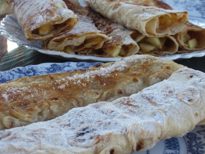 Яблоки в лаваше