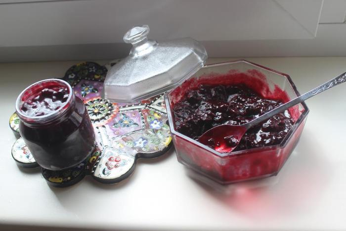 Чатни из черной смородины