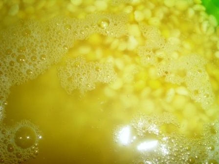 Легкий гороховый суп с чесночными гренками