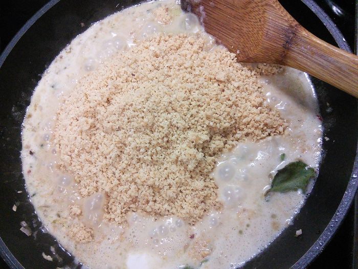 Сате с арахисовой пастой 