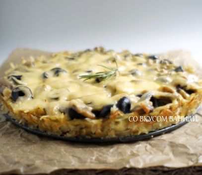 Картофельная пицца с грибами и маслинами