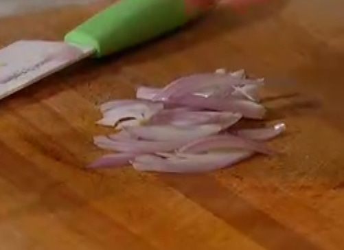 Салат из цветной капусты с заправкой-карри 