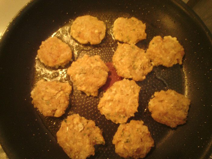 Котлеты из путассу с рисом и овощами