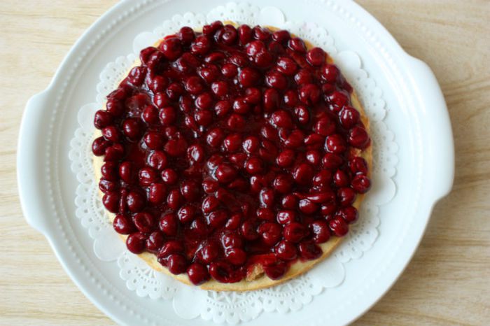 Вишнёвый торт с пряным печеньем