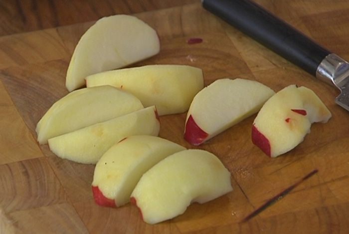 Оладьи с яблоками и яблочной карамелью 