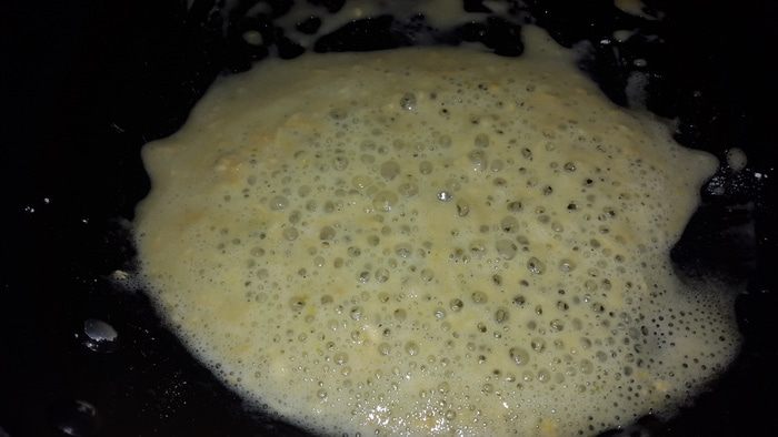Кальмары в кляре с постно-чесночным соусом
