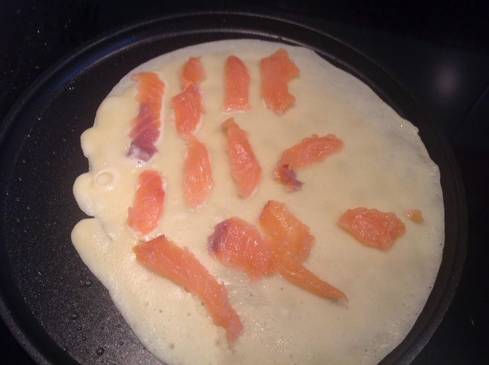 Блины с припеком с форелью и с яблоком