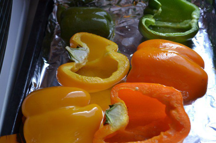 Перец, фаршированный кускусом и грибами