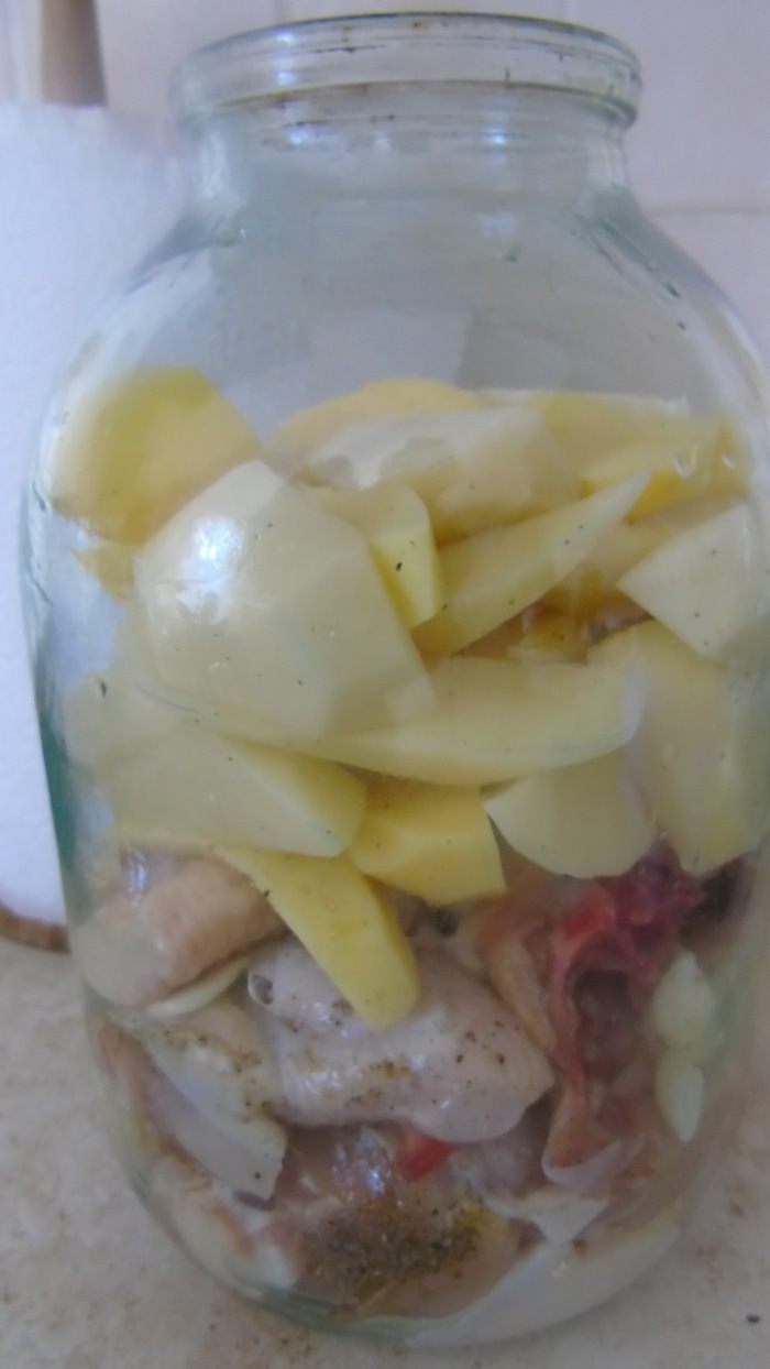 Курица в банке