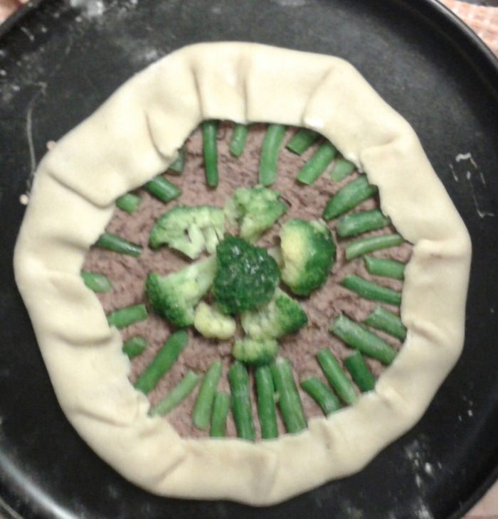 Овощная галета с фасолью и брокколи