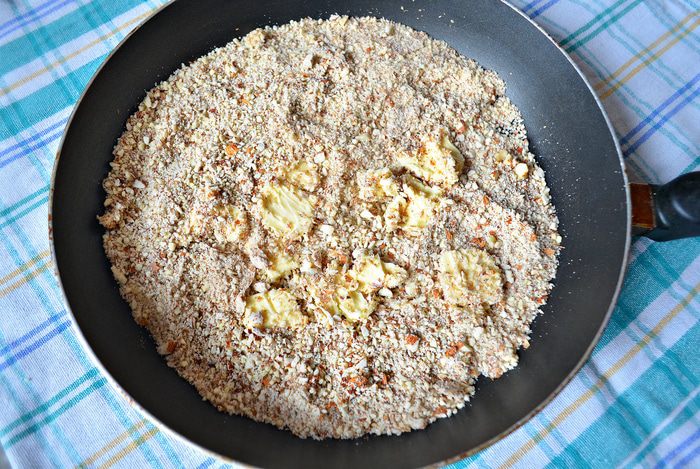 Миндальный торт с малиной