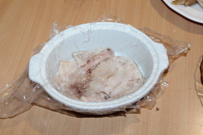 Террин из свиной рульки с каперсами и вялеными томатами 