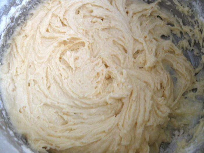 Шарлотка с грушами
