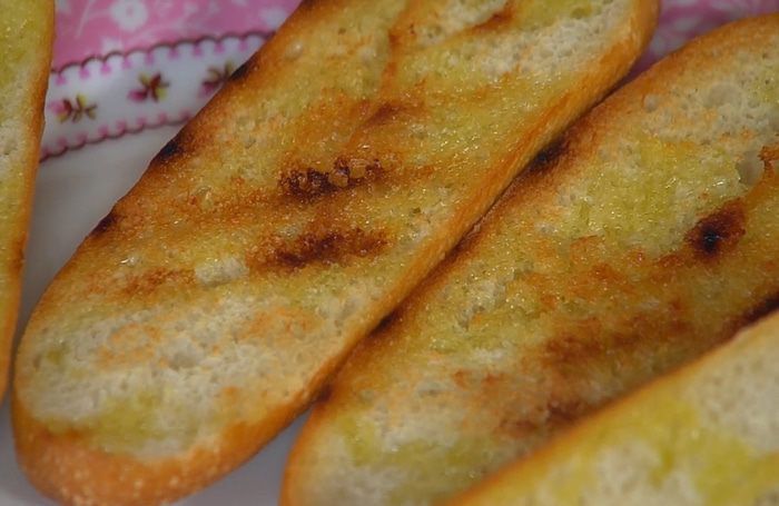 Сэндвич с говядиной, грибами и сельдереем 