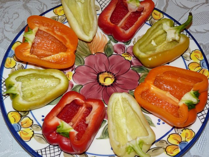Лодочки из запеченного перца