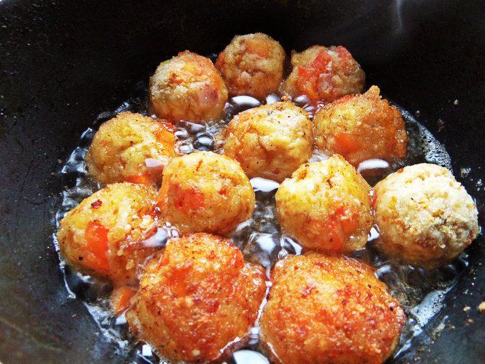 Закусочные колобки из спагетти