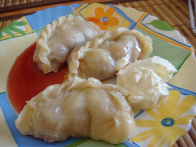 Вареники с вишней на пару