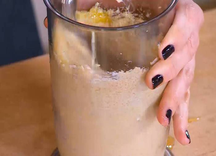 Шоколадный пирог с арахисом 