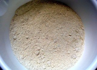 Корзиночки с генуэзским кремом