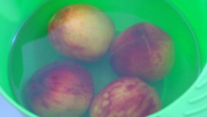 Клафути с персиками