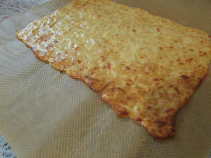 Праздничный сырный рулет с курицей