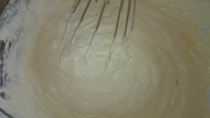 Холодный розовый чизкейк