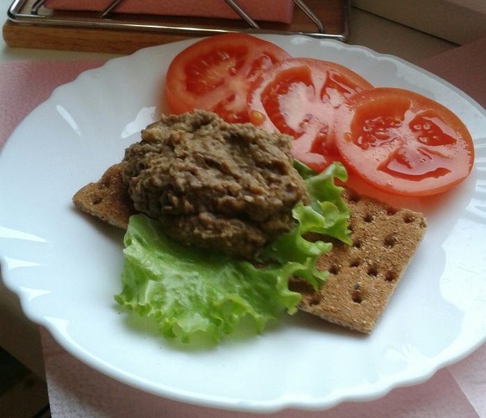 Паштет из чечевицы с кешью и черносливом