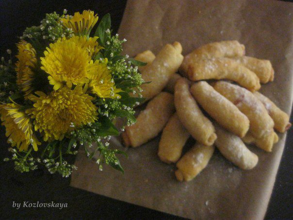 Кифлики слоеные (на виски)