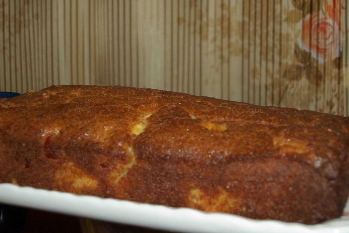 Яблочный кекс с вяленой вишней