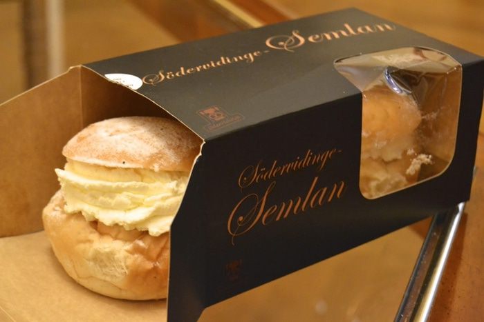 Семла - шведская булочка