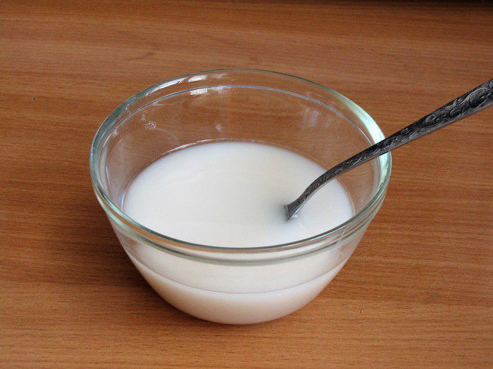 Кальцоне с цукини, оливками и моцареллой